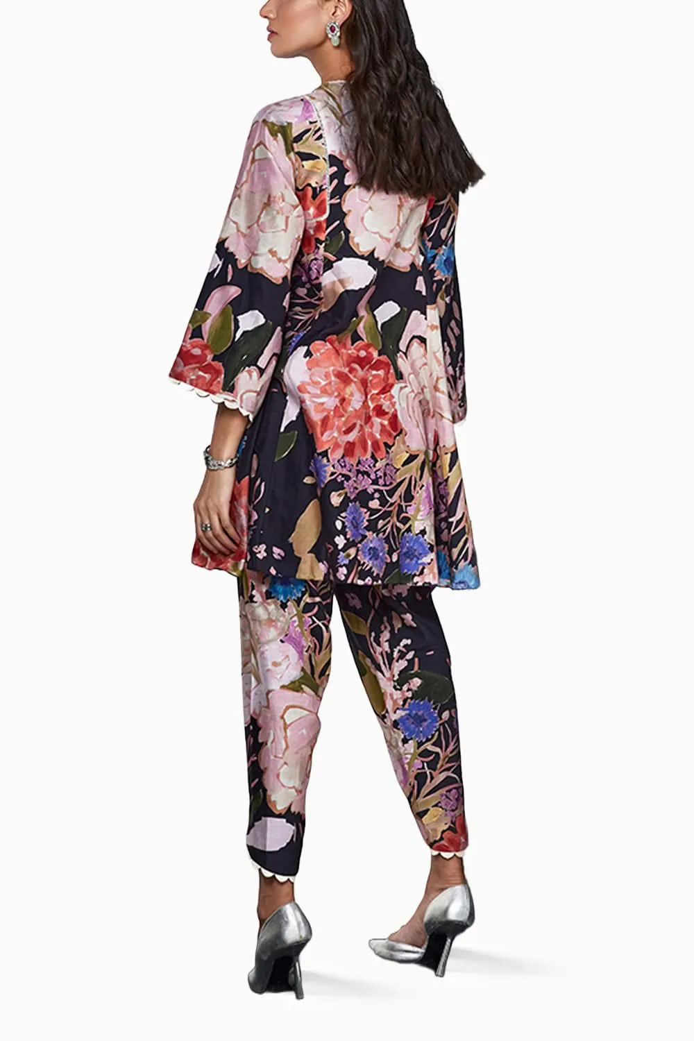 Aimberi Black Multicolored Kurta Set
