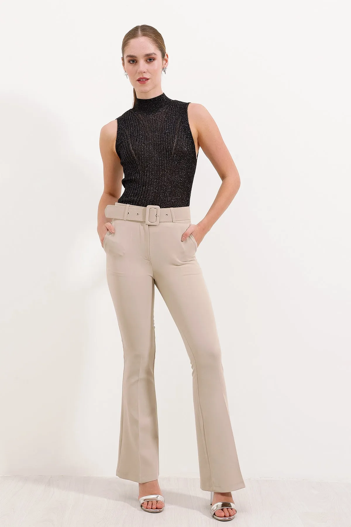 BGD Women Spanish Flared High-Waisted Pants - Beige - Vila Franca de Xira