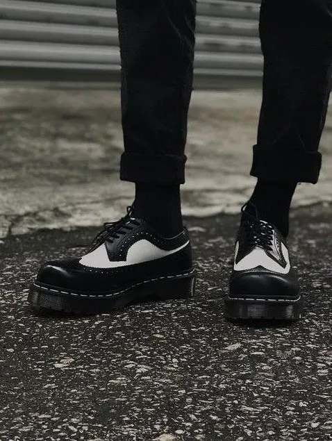 DR. MARTENS 3989 BLACK WHITE