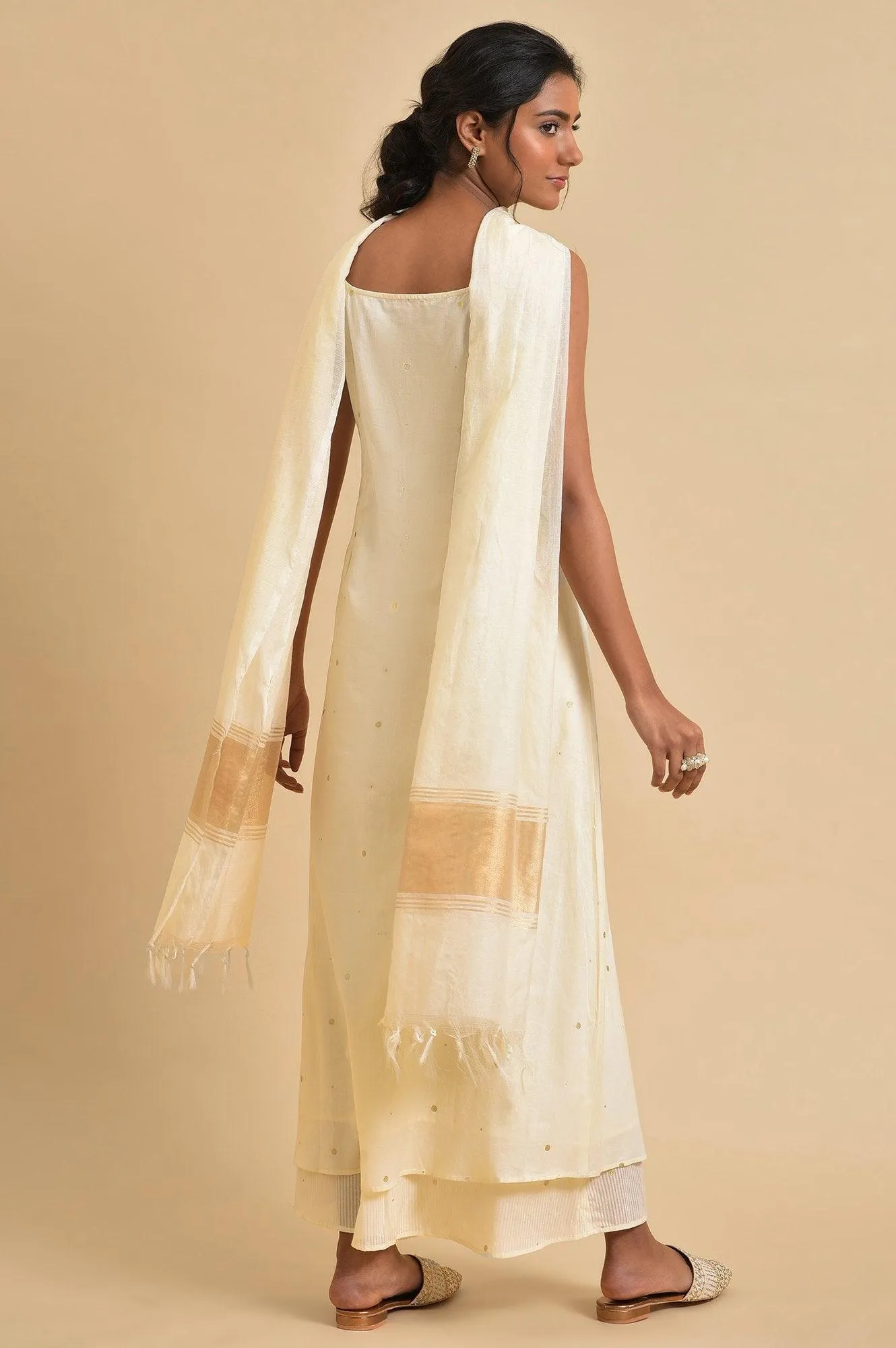 Ecru Slip kurta Set With Inner