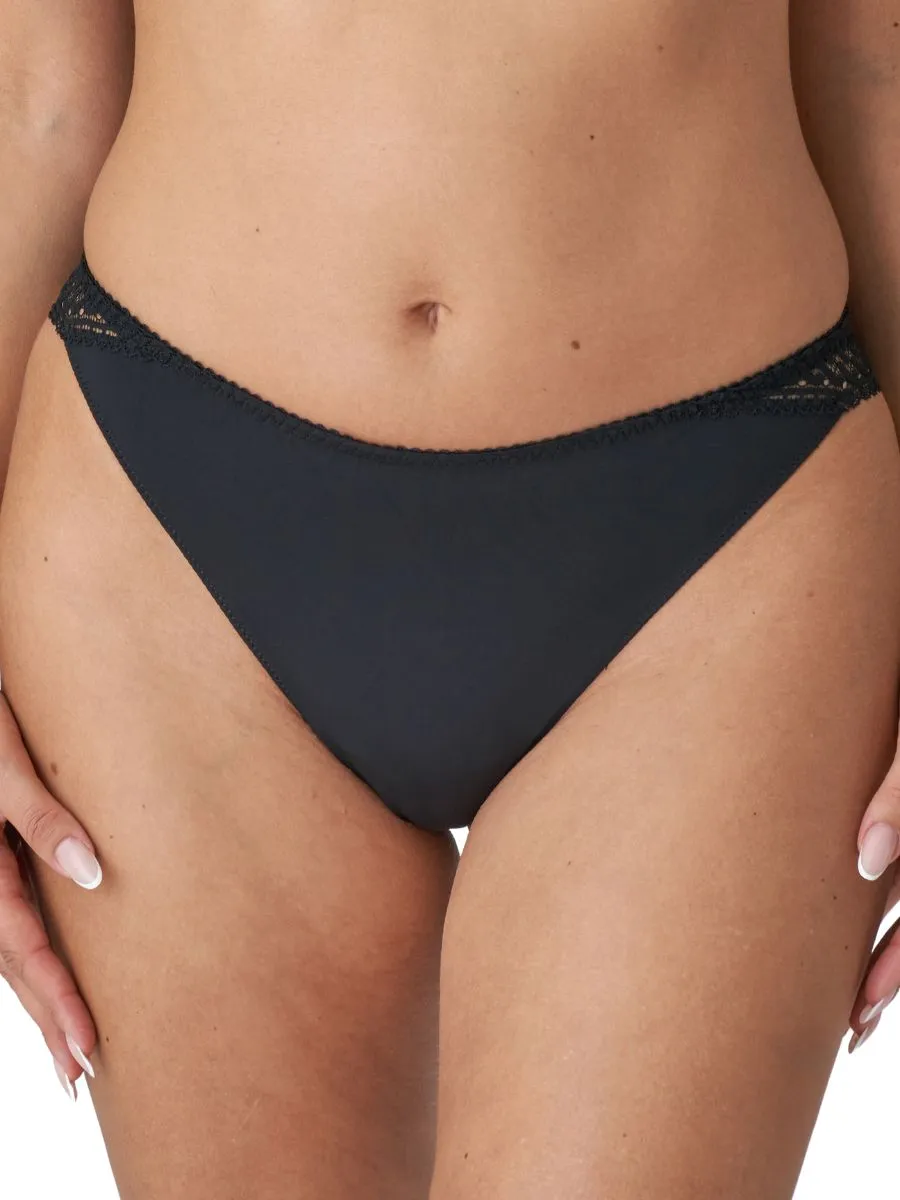 Montara Thong