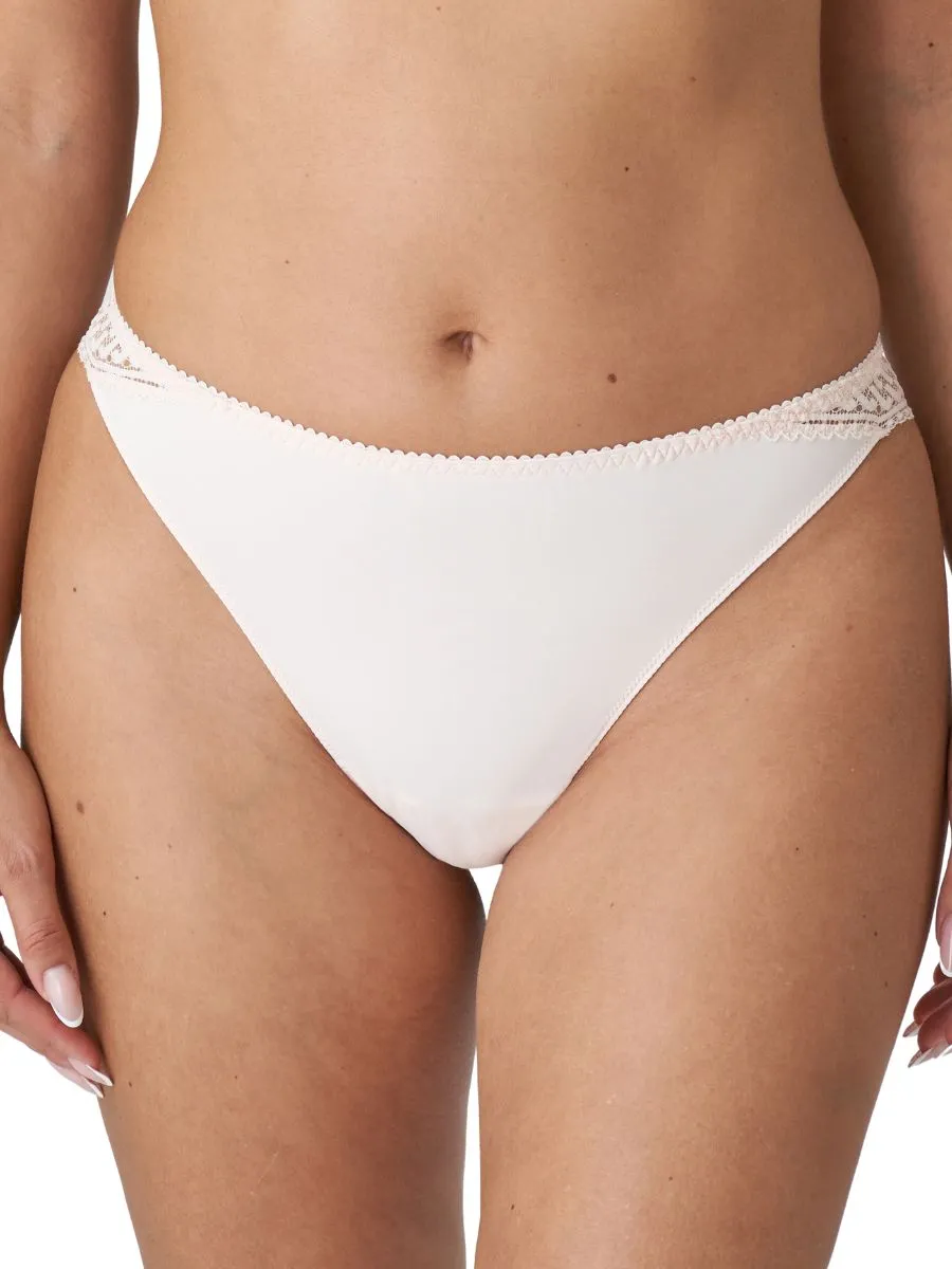Montara Thong