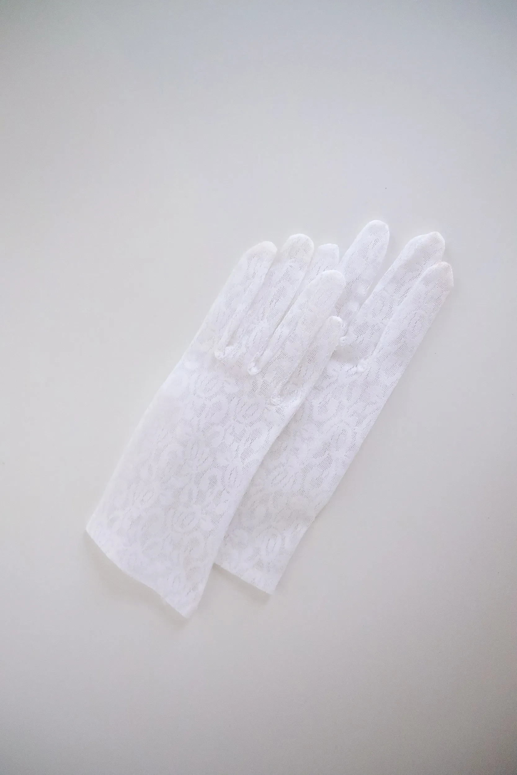 Vintage White Sheer Lace Gloves